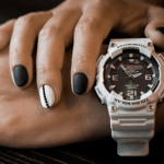 Close up van een omega polshorloge